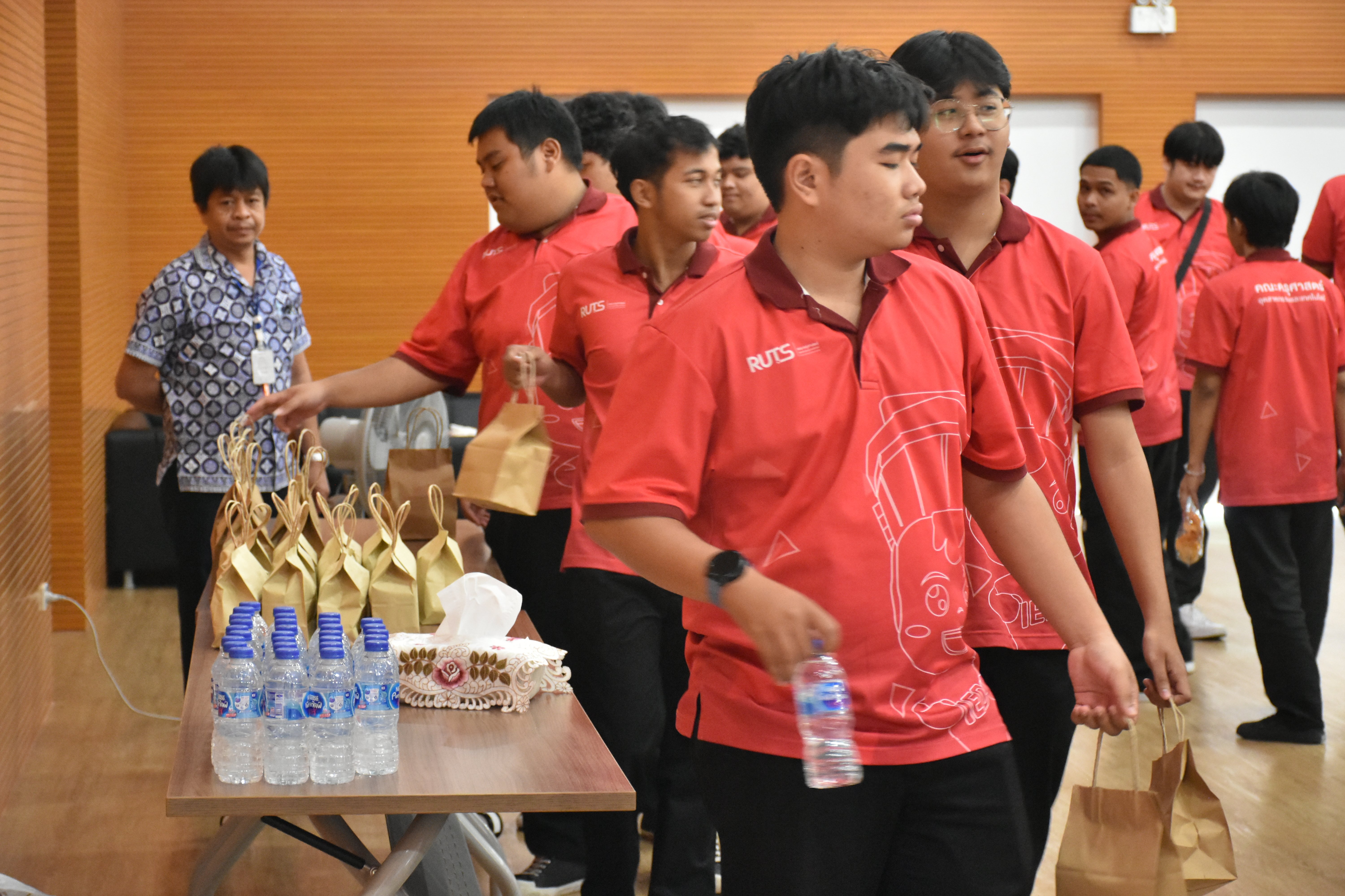 DSC_6835.JPG DSC_6835.JPG