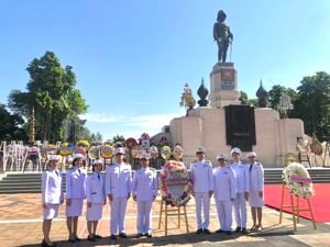 พิธีวางพวงมาลาถวายราชสดุดี เนื่องในวันสมเด็จพระมหาธีรราชเจ้า ประจำปี 2566