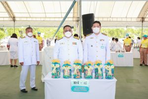 พิธีทำบุญตักบาตรถวายเป็นพระราชกุศล เนื่องในวันเฉลิมพระชนมพรรษา สมเด็จพระนางเจ้าสิริกิติ์ พระบรมราชินีนาถ พระบรมราชชนนีพันปีหลวง 
