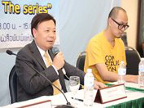 เลขาธิการ กสทช. ร่วมเสวนา "ถอดรหัสบทเรียนประมูล ๔G The series"